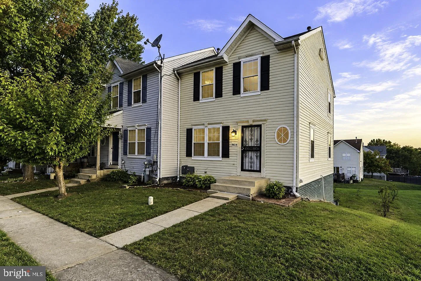 3 bed, 3.5 bath, 1700 sqft, $2,600 — Photo 1