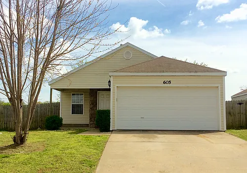 605 Cedar Brook Ct Photo 1