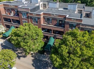 29 Mount Hood Rd APT 8, Brighton, MA 02135