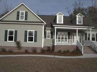 127 Candlewood Dr, Hampstead, NC 28443