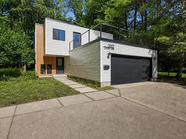 3907 Cricket Ln, Kalamazoo, MI 49008