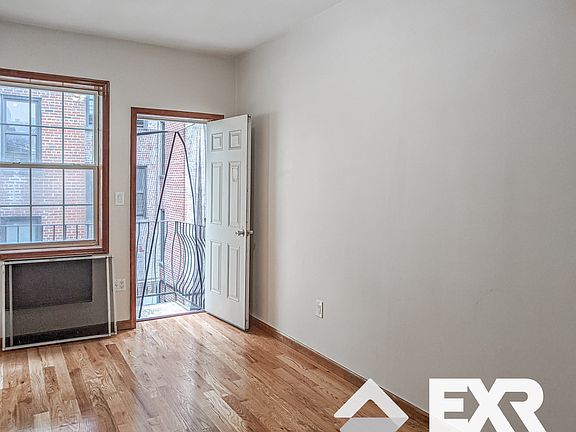 5th image of 2016 Bedford Ave #3A