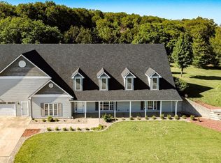 721 E 1650th Rd, Baldwin City, KS 66006