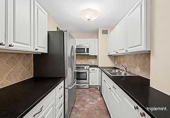5th image of 142 W End Ave APT 3M