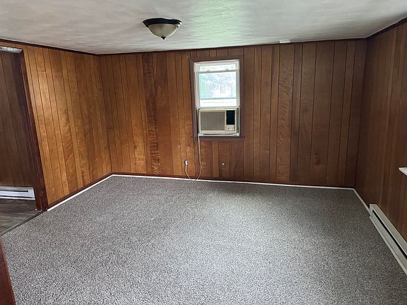 3rd image of 119 Eastwood Dr