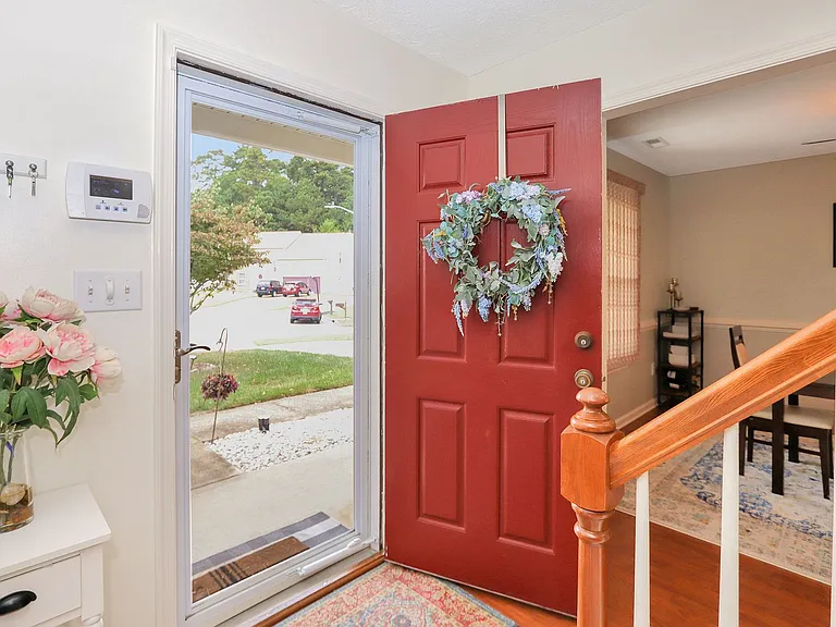 304 Charity Ln — Photo 2