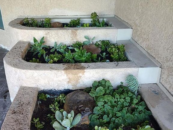 3rd image of 2742 Borchard Rd