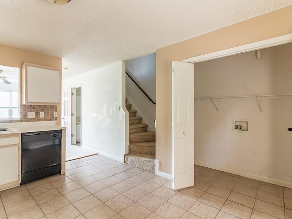 4th image of 141 Mesa Ln