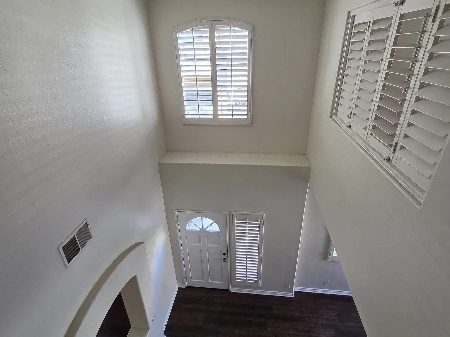 3 bed, 1628 sqft, $4,100 — Photo 3