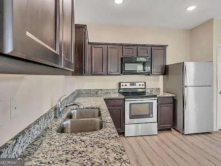 1938 Millstream Holw — Photo 6