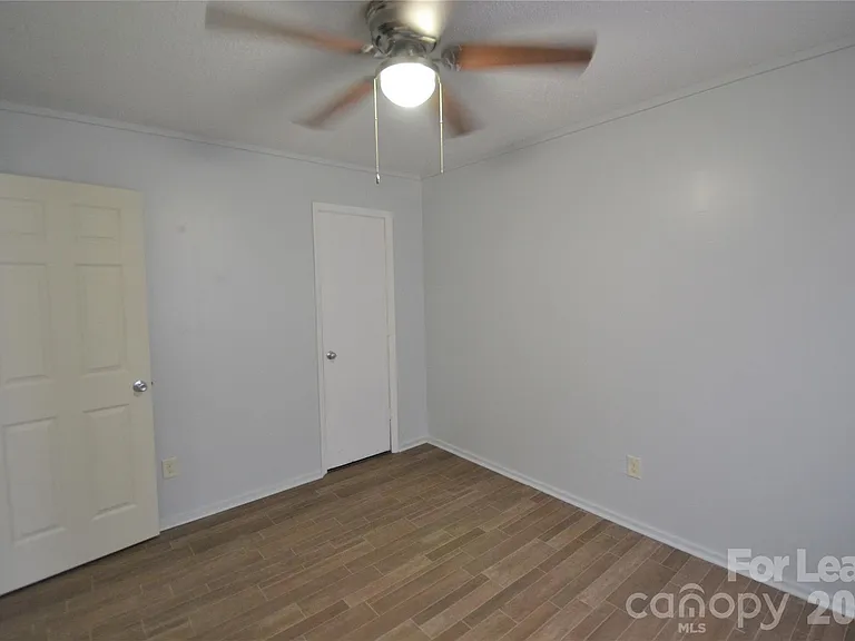 1009 Plymouth St #A — Photo 15