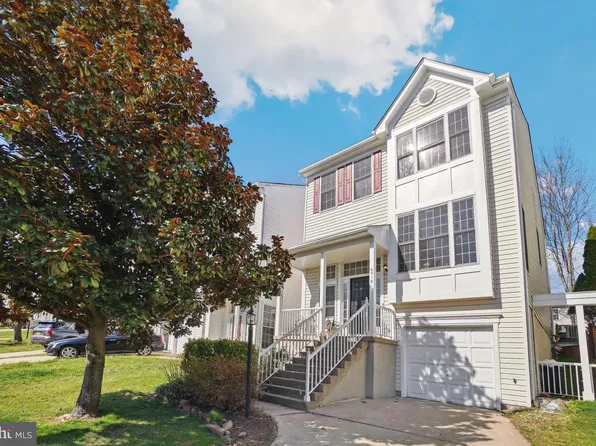 6518 Creek Run Dr, Centreville, VA 20121