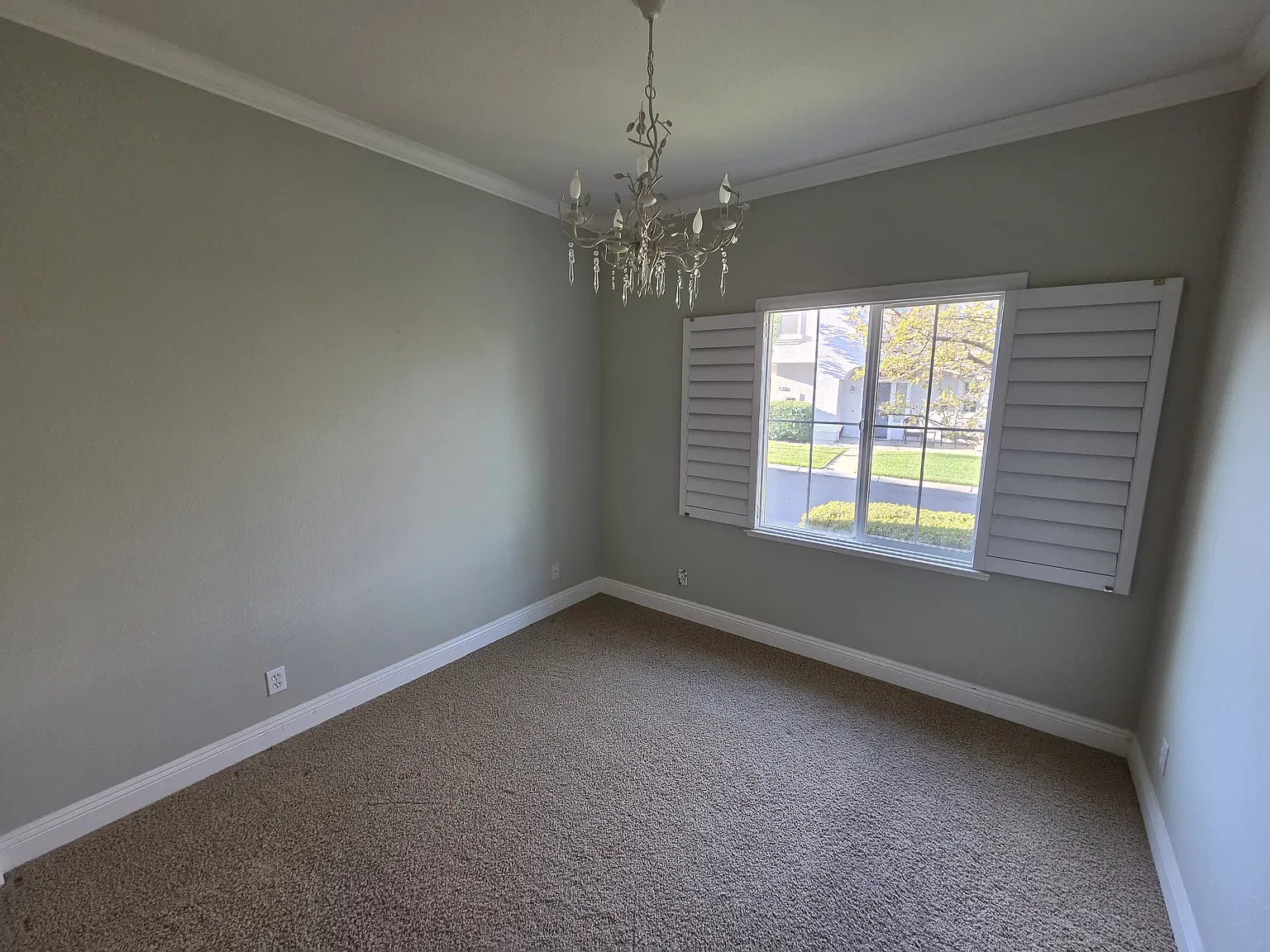 3 bed, 1484 sqft, $1,200 — Photo 1