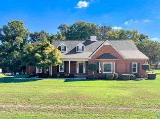 100 Ryan Crest Ln, Decatur, AL 35603