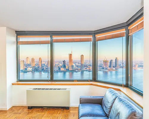 Rented by Luxury Habitat | media 3
