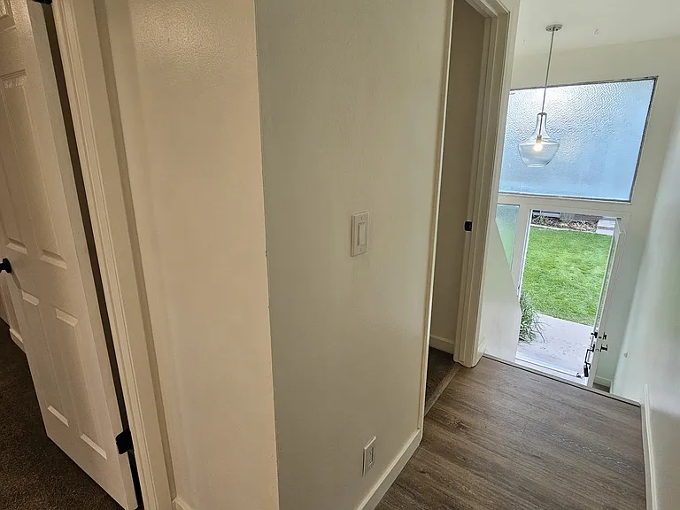 926 E Fairclough Dr S — Photo 11