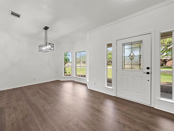 4th image of 511 Kristi St