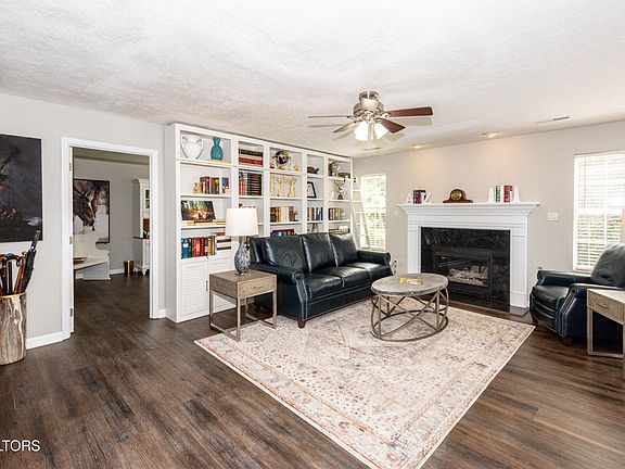 4th image of 6902 Pemmbrooke Shire Ln