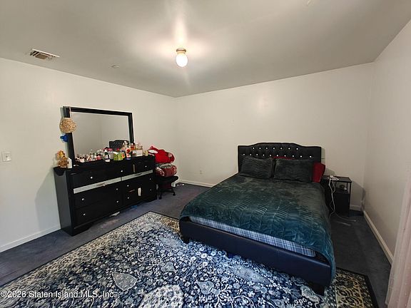 5th image of 30 Riverside Ln
