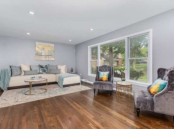 5th image of 1034 Pine Ave