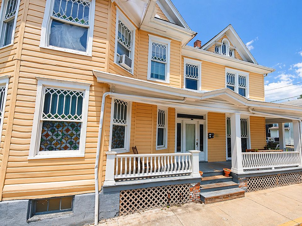 1st image of 9 E Burd St #1
