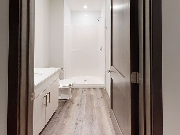 5th image of 826 20th Ave SE Unit 1