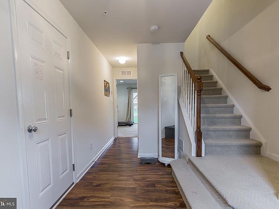 3rd image of 31 Faraday Ct