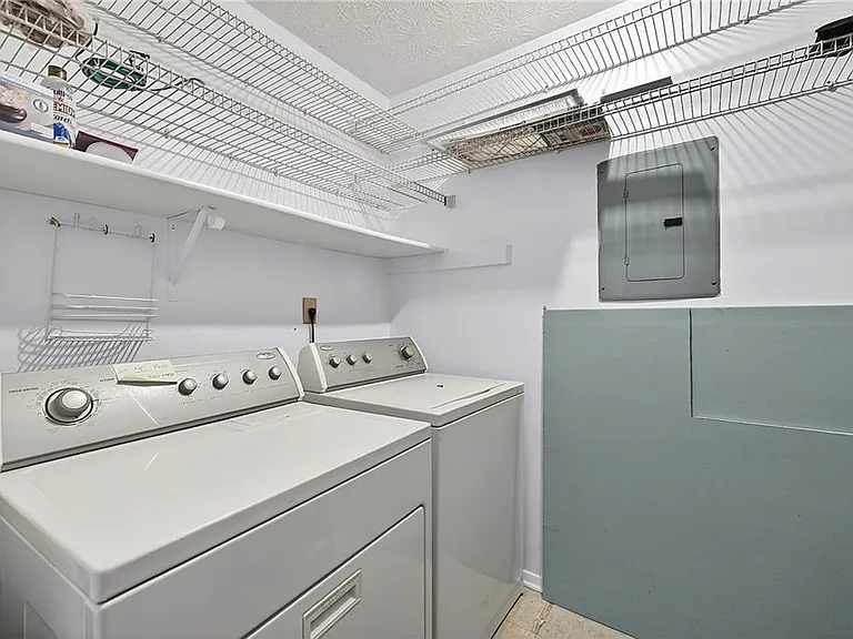 903 Cumberland Ct SE — Photo 17
