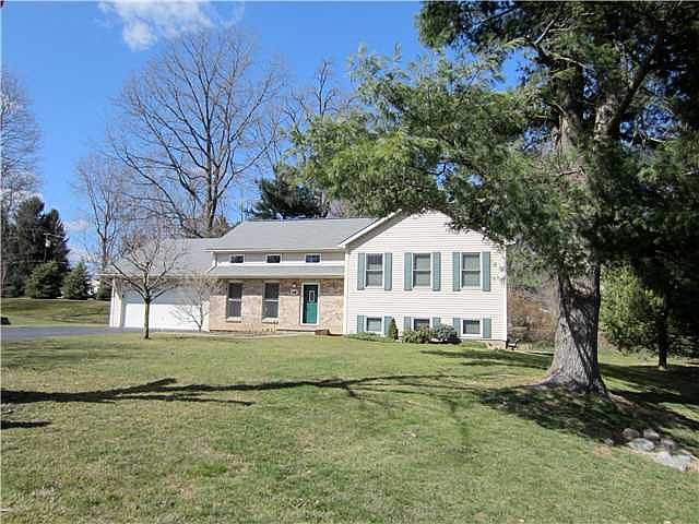 1st image of 22 Peachtree Ln