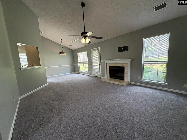 112 Green Rose Rd — Photo 6