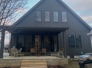 8847 E Crow Rd, Syracuse, IN 46567