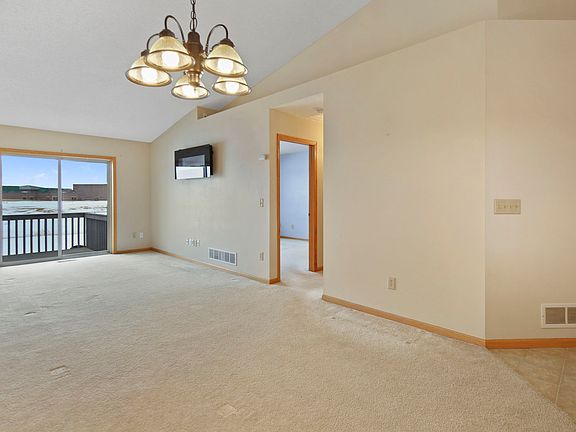 3rd image of 15641 82nd St NE