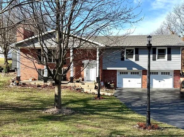 624 Oak Grove Avenue, Monett, MO 65708