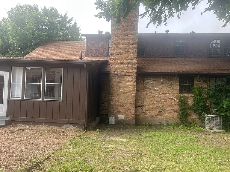 8811 Stults Rd — Photo 8