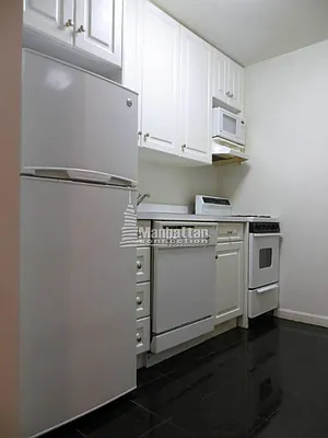 Rented by Manhattan Connection | media 6