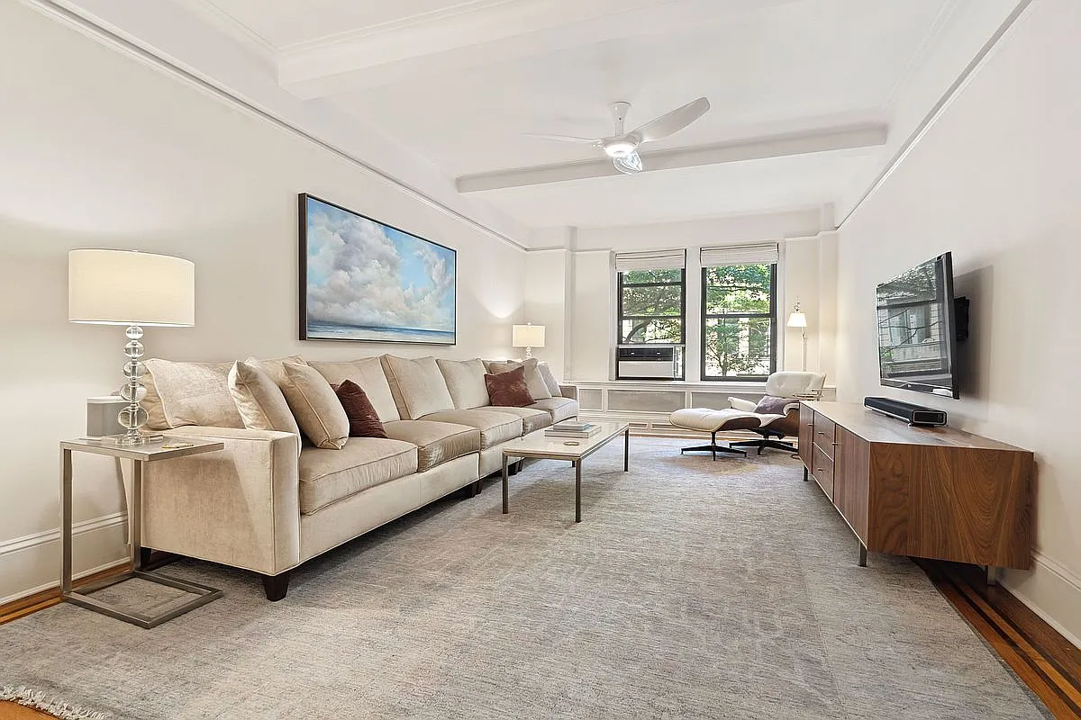 334 W 87th St APT 2A photo 1