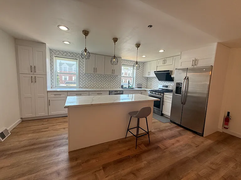 2727 Taunton St — Photo 11