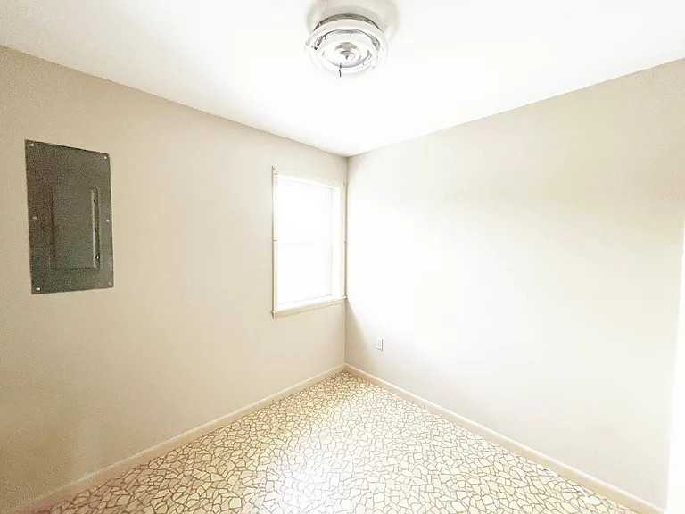 38 Springgarden St #4 — Photo 3