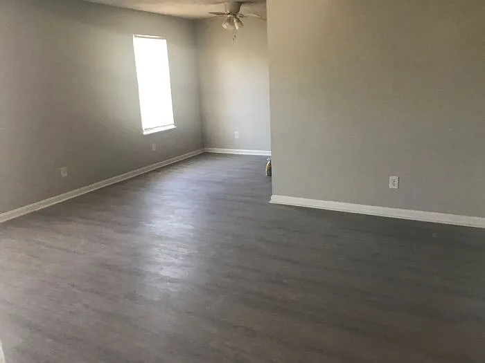 105 Chalet North Ct