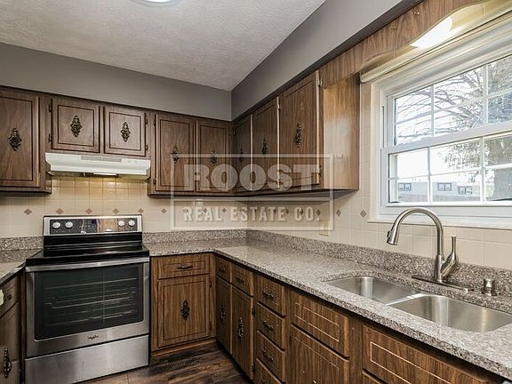 5th image of 83 Villa Rd