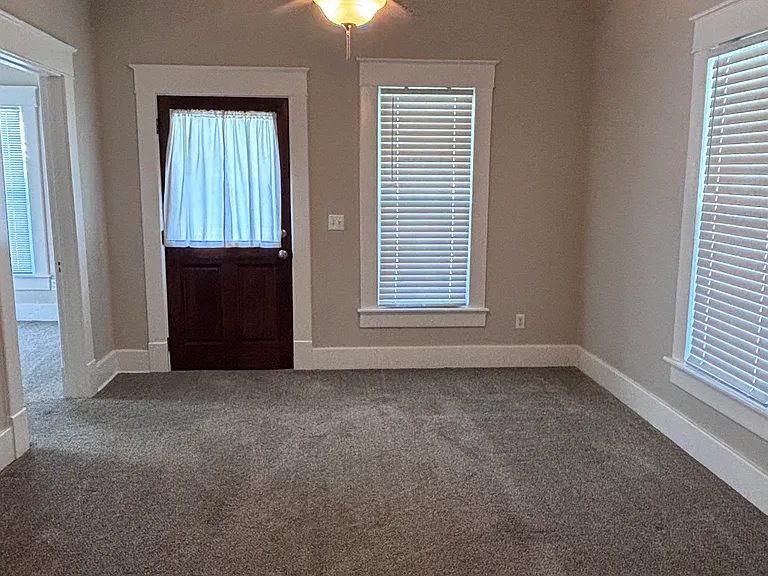 317 E Patti Page Blvd — Photo 3