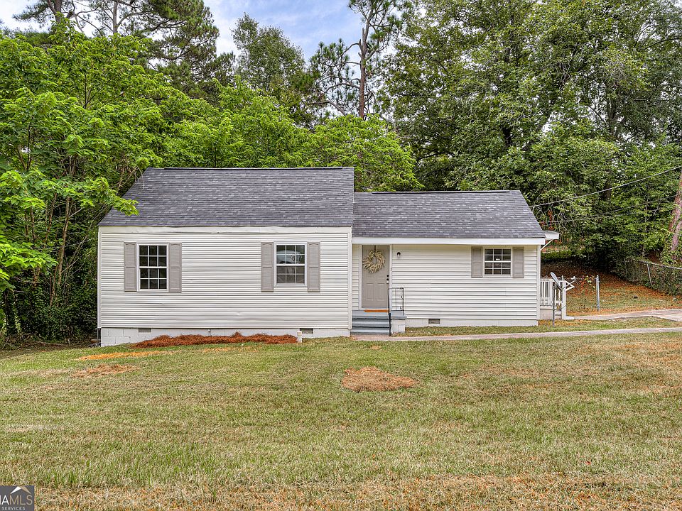 1st image of 2920 Shelby Dr