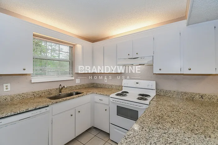 9970 Timberlake Dr E — Photo 8