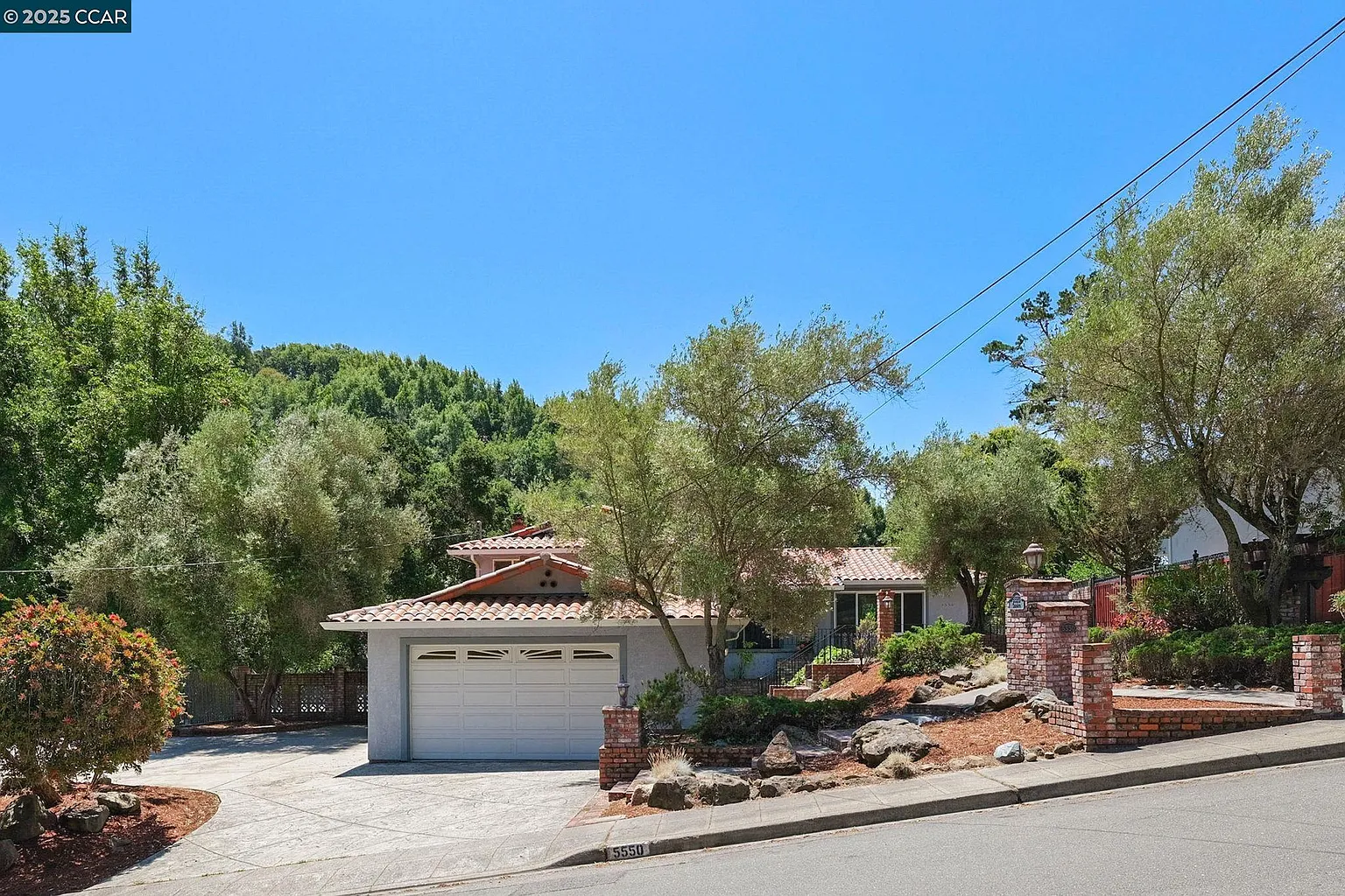 5550 Cold Water Dr photo 1