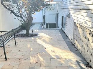 26 Wycliff Ln #1L, Staten Island, NY 10312