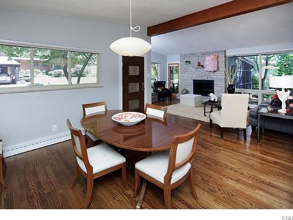5th image of 2209 Divot Dr