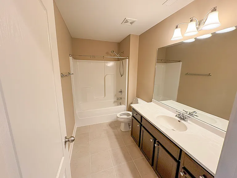 4596 Larkhill Ln — Photo 20