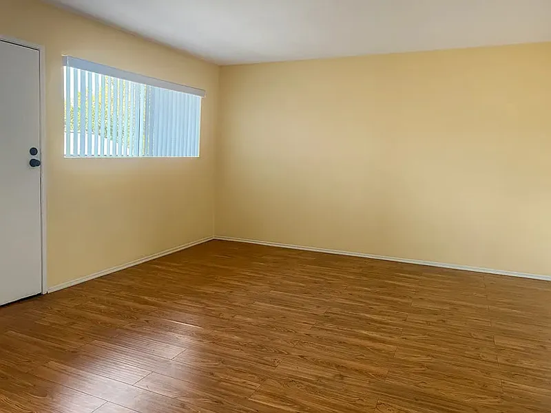 2 bed, 1.0 bath, $1,880 — Photo 2