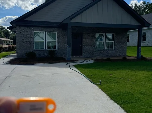 1416 Spring Dr, Opelika, AL 36801