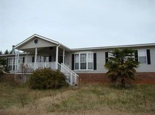 1516 Red Barn Rd, Liberty, SC 29657